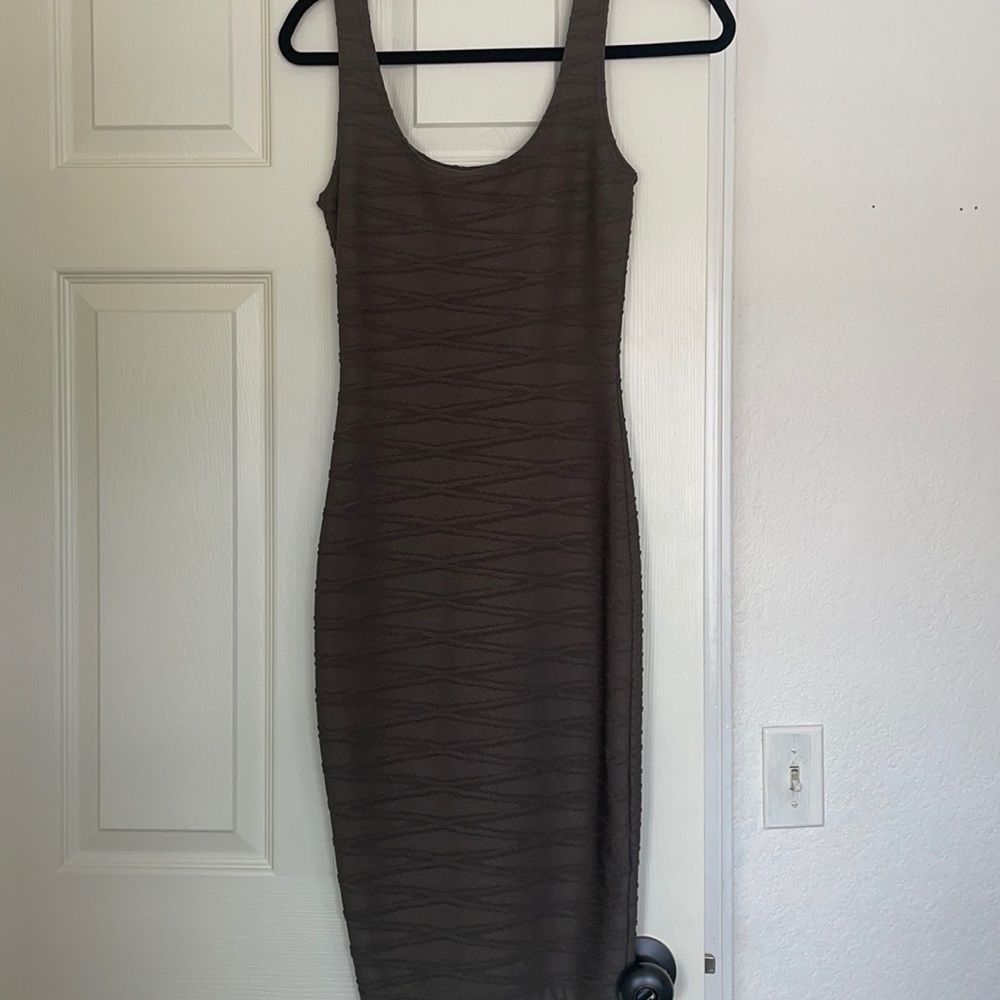Tank top textured midi dress